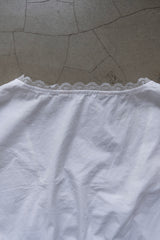 lace sleeve short blouse