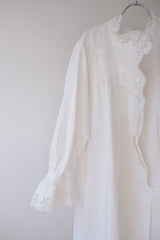 antique lace collar  night long dress