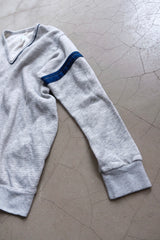 long  sleeve line sweat