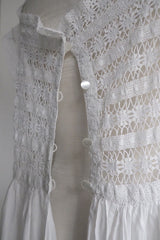 antique lace no sleeve long dress