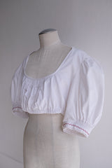 vintage embroidery cropped blouse