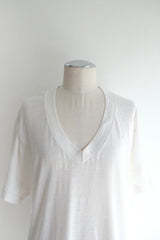 v neck T-shirt