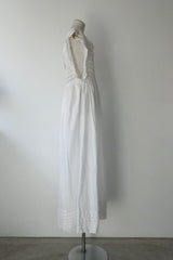 antique lace no sleeve long dress