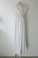 antique lace no sleeve long dress