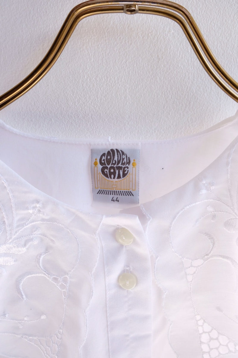 frill collar  blouse