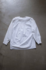 embroidery collar  blouse