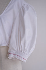 vintage embroidery cropped blouse