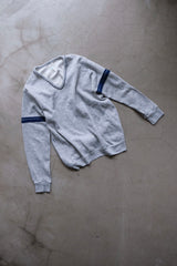 long  sleeve line sweat