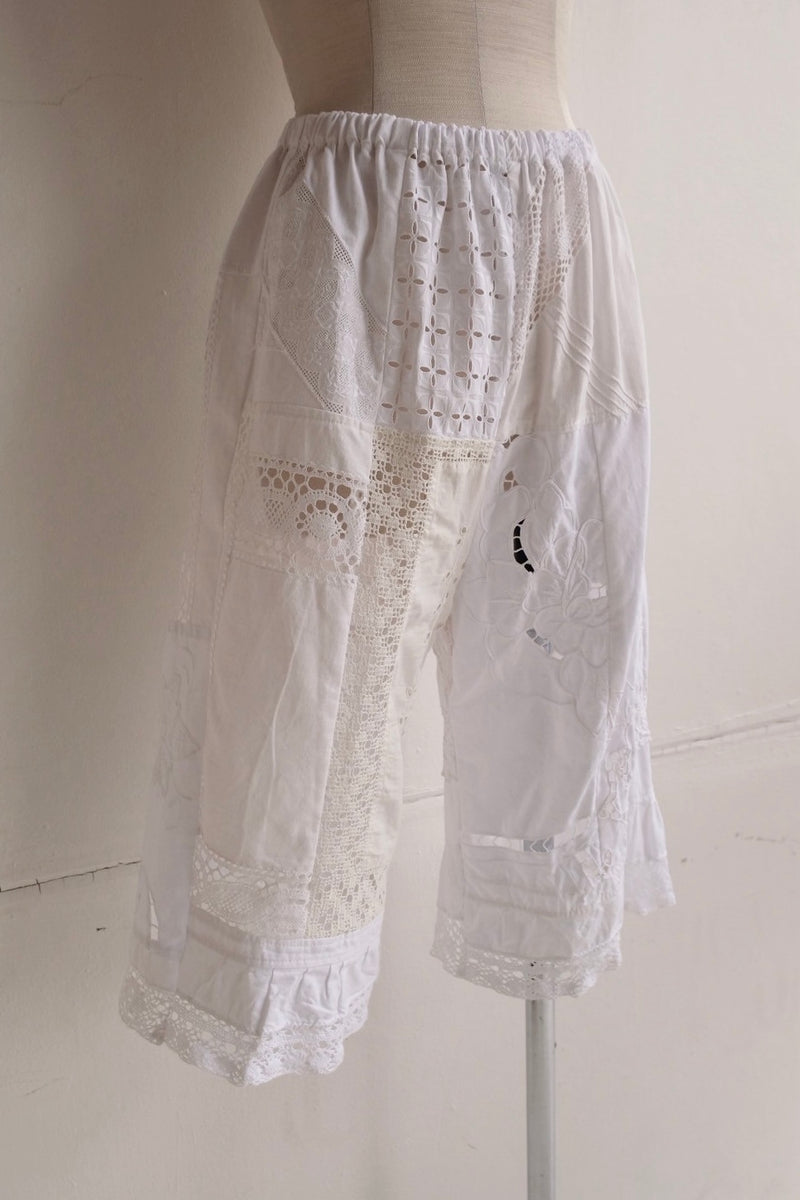 cutwork lace frill half pants