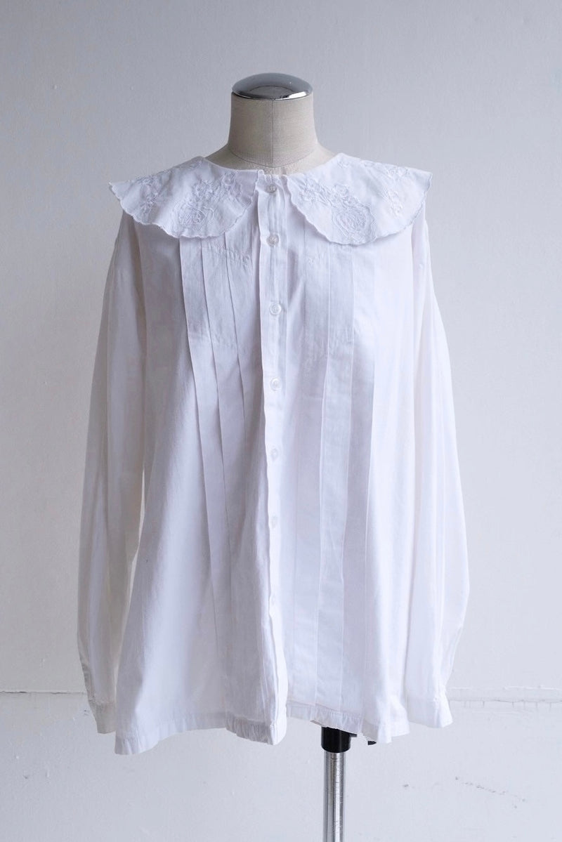 frill collar blouse