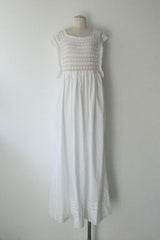 antique lace no sleeve long dress