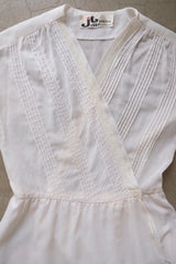 v-neck cache-coeur dress