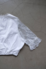 lace sleeve short blouse