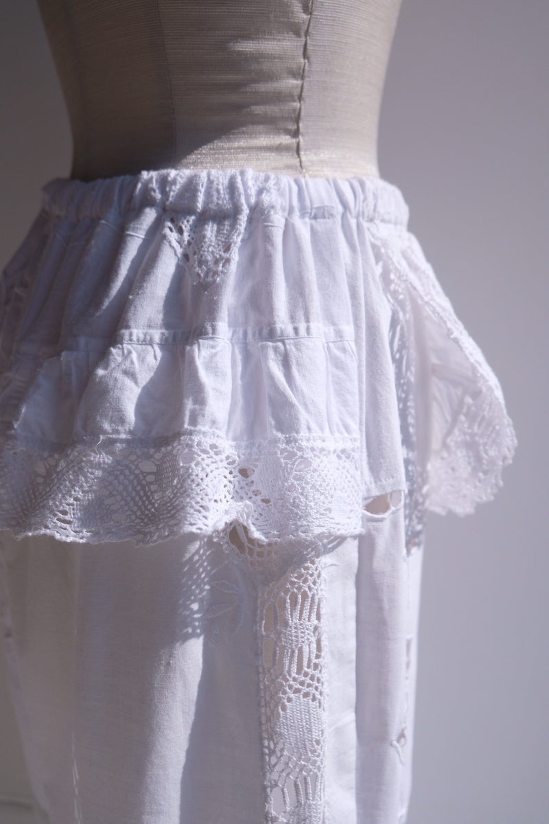 cutwork lace frill pants