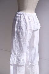 cutwork lace frill pants